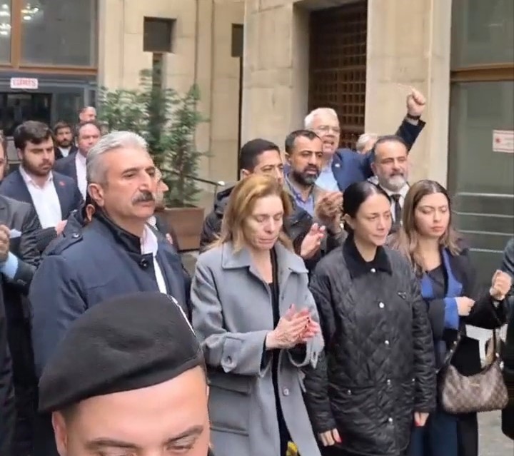 Bursa’da yürütülen soruşturma kapsamında aralarında Mustafa Bozbey’in de bulunduğu 30