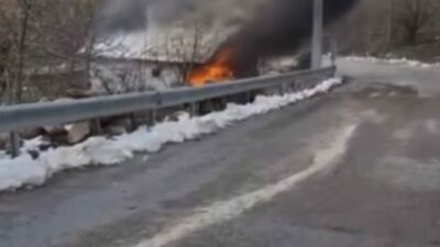 Bursa’da bağ evinde çıkan yangın, itfaiye ekiplerinin müdahalesiyle söndürüldü. Yangın,