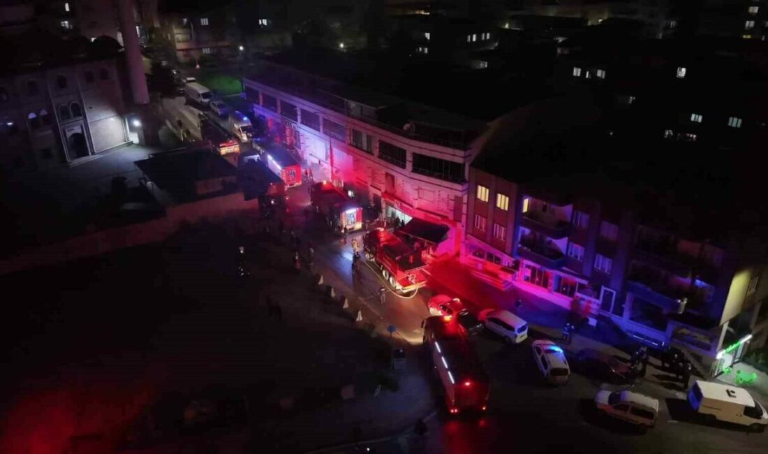 Bursa’da bir depoda çıkan yangın itfaiye ekiplerini harekete geçirdi Bursa’nın Yıldırım ilçesinde bulunan bir depoda çıkan yangın, itfaiye ekiplerinin