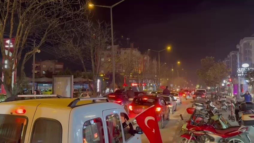 Bursa’da Dünya kupası coşkusu Türkiye A Milli Futbol Takımı’nın Kosova karşısında elde ettiği galibiyetle