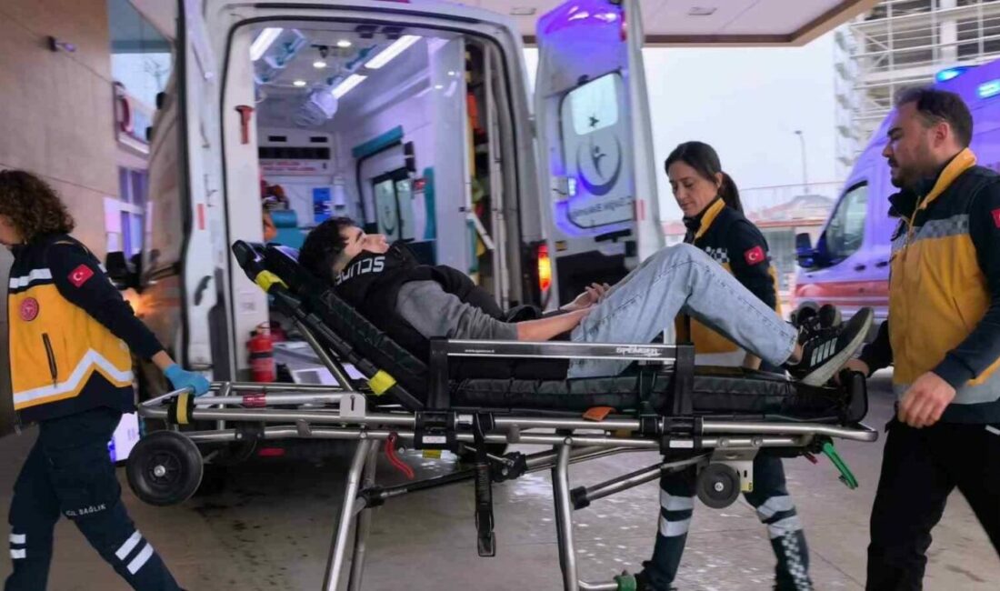 Bursa’nın İnegöl ilçesinde kontrolden çıkarak devrilen motosiklette bulunan 1’i çocuk