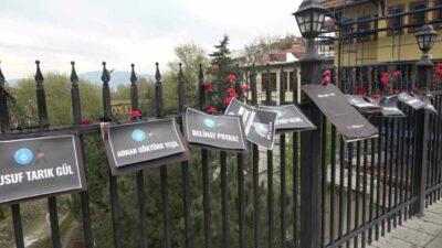 Kahramanmaraş’ta yaşanan okul saldırısında hayatını kaybeden öğretmen ve öğrenciler, Bursa’da