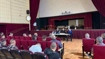 Bursa’da Şoförler Cemiyeti Başkanlığı tarafından düzenlenen trafik eğitimi programında, okul