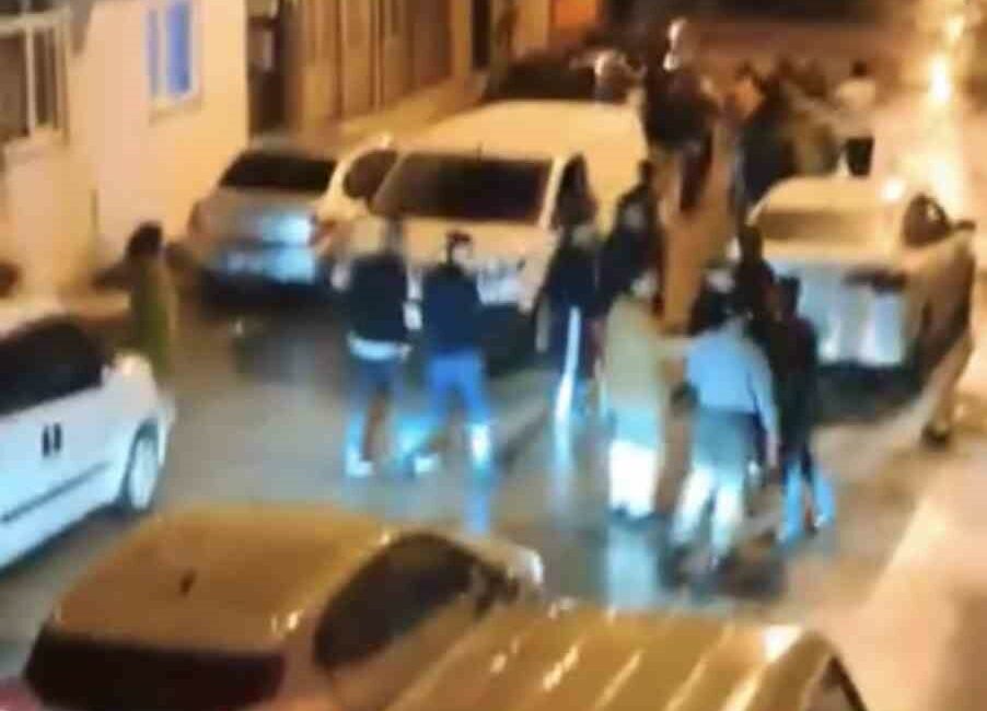 Bursa’da iki grup arasında çıkan kavga mahalleyi adeta savaş alanına