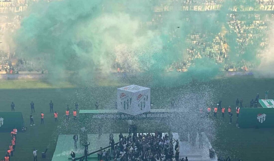 Bursaspor’un şampiyonluk sevinci, Atatürk Matlı Stadyumu’nda düzenlenen görkemli kutlamalarla taçlandı.