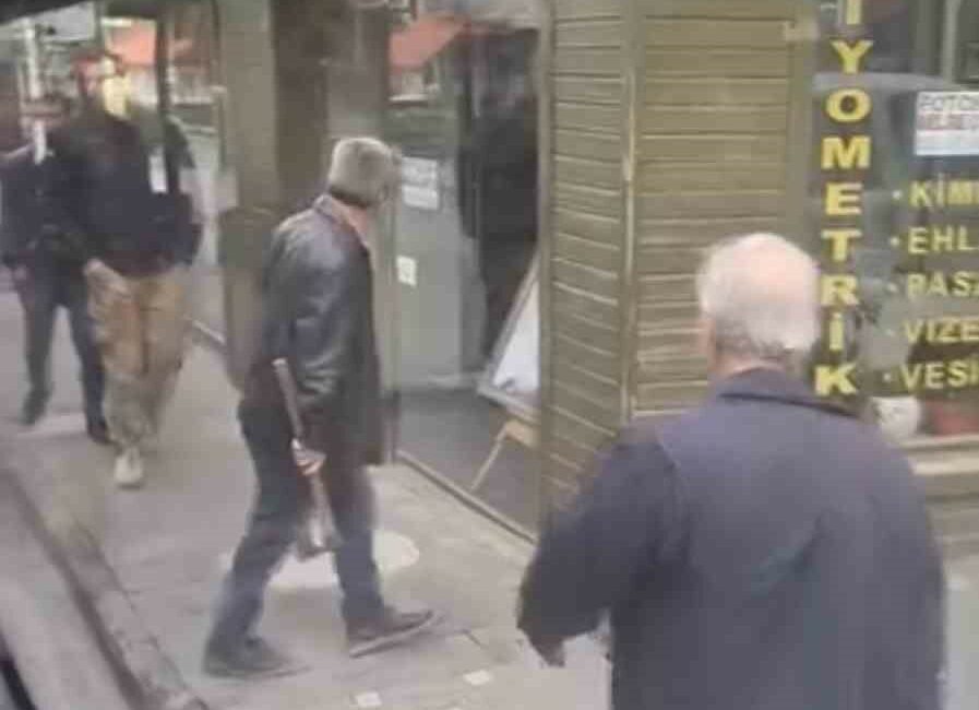 Bursa’da otobüs ile kamyonet sürücüsü arasında çıkan trafik tartışması, şüphelinin