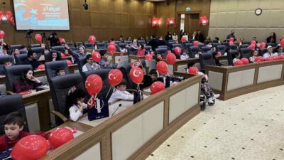 Bursa’da 23 Nisan Ulusal Egemenlik ve Çocuk Bayramı kapsamında düzenlenen