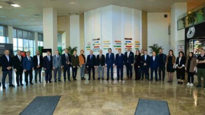 Bursa Uludağ Üniversitesi (BUÜ) yönetimi, otomotiv sektörünün küresel oyuncularından Oyak-Renault’a