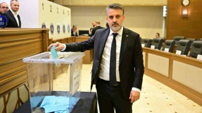 Mustafa Bozbey’in tutuklanıp görevden uzaklaştırılmasının ardından Bursa Büyükşehir Belediye Meclisinde,