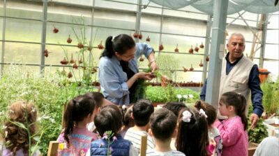 Osmangazi Belediyesi, çocukların toprakla tanışması ve tükettikleri gıdaların üretim sürecini