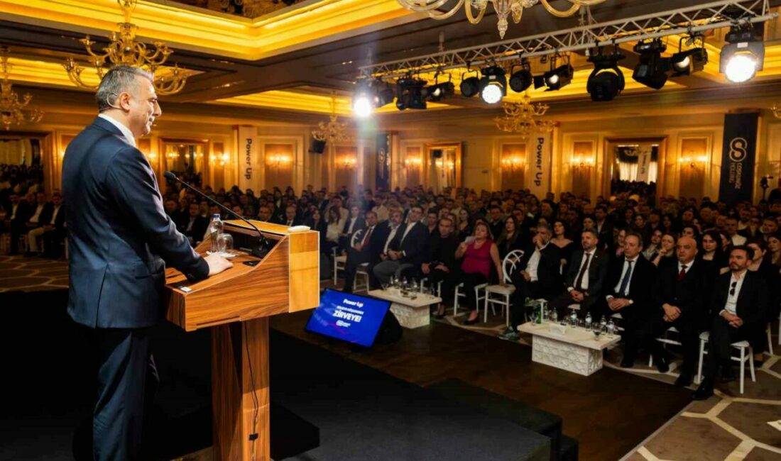 Coşkunöz Holding, yeni dönem stratejisini Bursa’da düzenlenen lansman etkinliğinde çalışanlarıyla