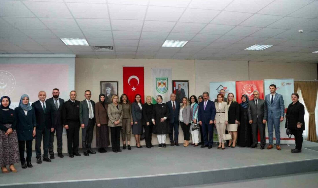 Gönül elçileri İznik ve Mudanya’da buluştu Bursa Valisi Erol Ayyıldız’ın eşi Dilek Didem Ayyıldız, İznik ve