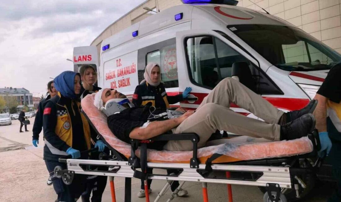 Bursa’nın İnegöl ilçesinde bir mobilya imalathanesine gelen grup, iş yeri