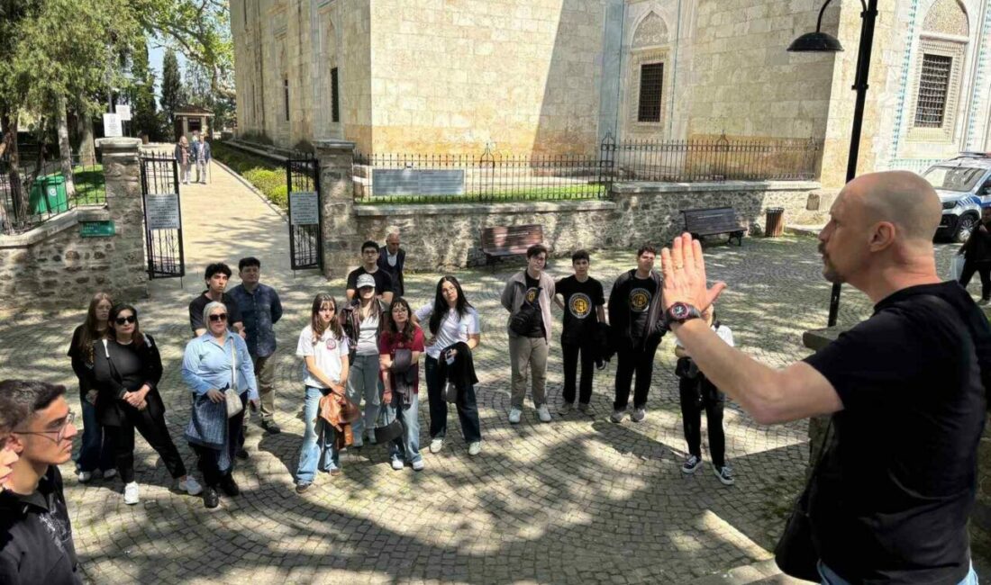 Kabataş Erkek Lisesi, Bursa Erkek Lisesi ve Adana Erkek Lisesi’nin