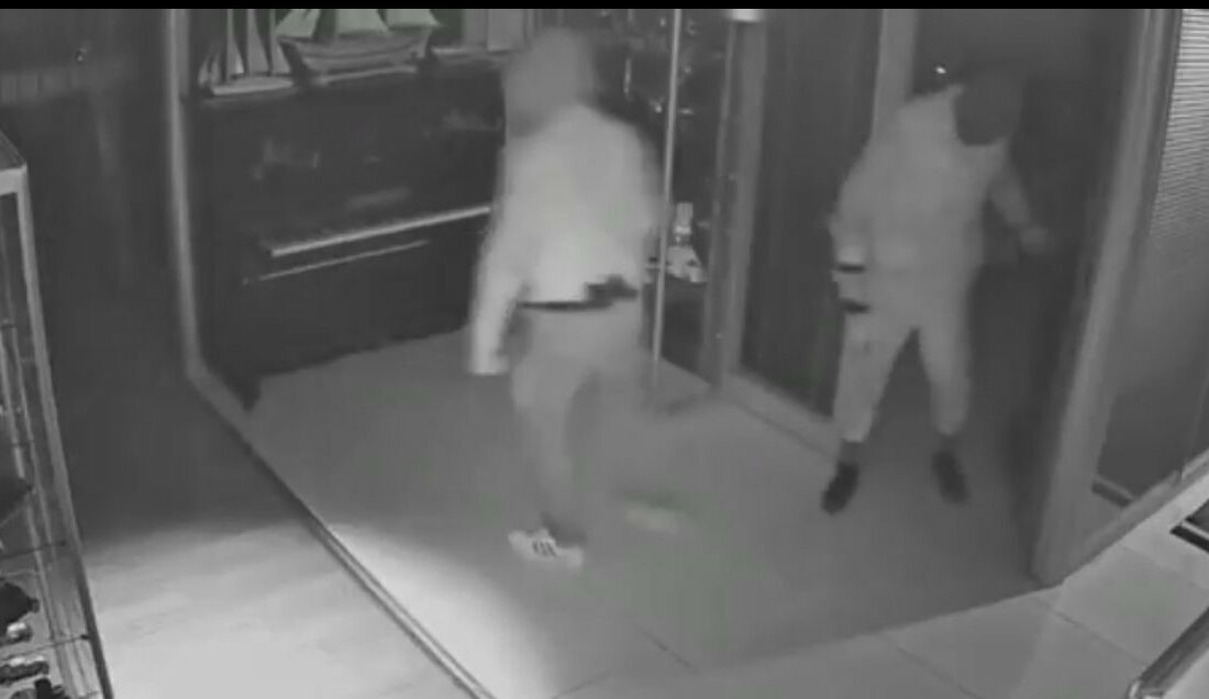 Bursa’nın Kestel ilçesinde iki ayrı işletmede çelik kasaların çalındığı hırsızlık