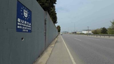 Mudanya Bursa Karayolu Çağrışan mevkiinde bulunan istinat duvarı ek yerinden