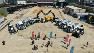 Bursa’da araç filosunu güçlendiren Nilüfer Belediyesi, 4 iş makinesi ve