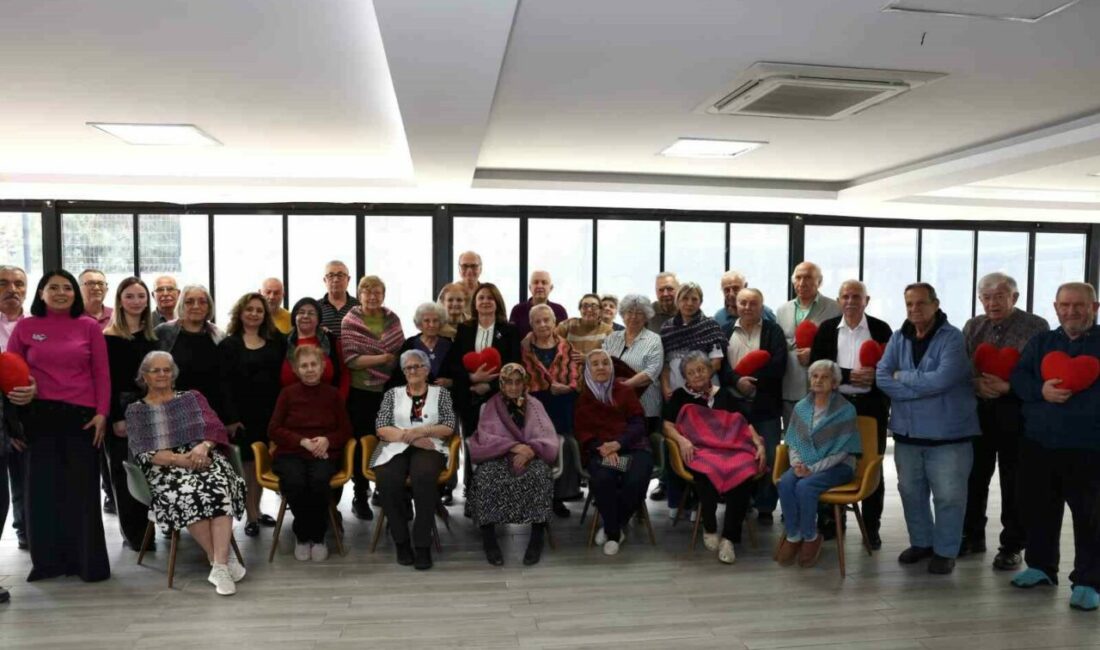 “Kalpten İlmekler İyilik Sahnesinde” projesi kapsamında Nilüferli kadınların hazırladığı el