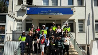 Bursa’nın Gemlik ilçesinde Şehit Öğretmen Etem Yaşar İlkokulu öğrencileri, 2