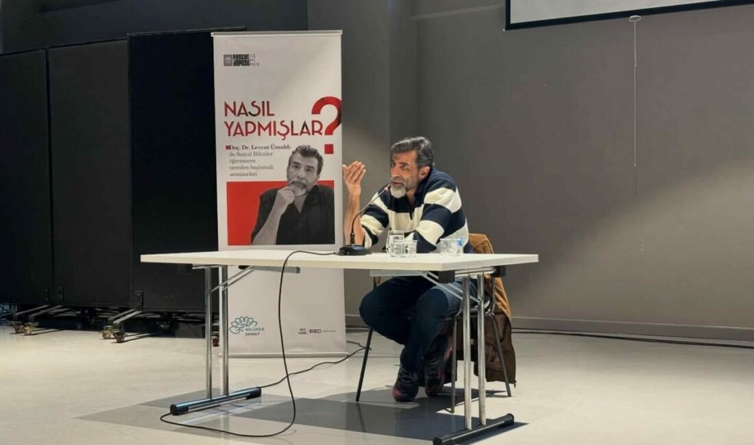 Pancar Deposu’nda “sıradan insanın” sosyolojisi konuşuldu Nilüfer Belediyesi tarafından düzenlenen “Nasıl Yapmışlar?” söyleşilerinde İngiliz sosyolog Richard