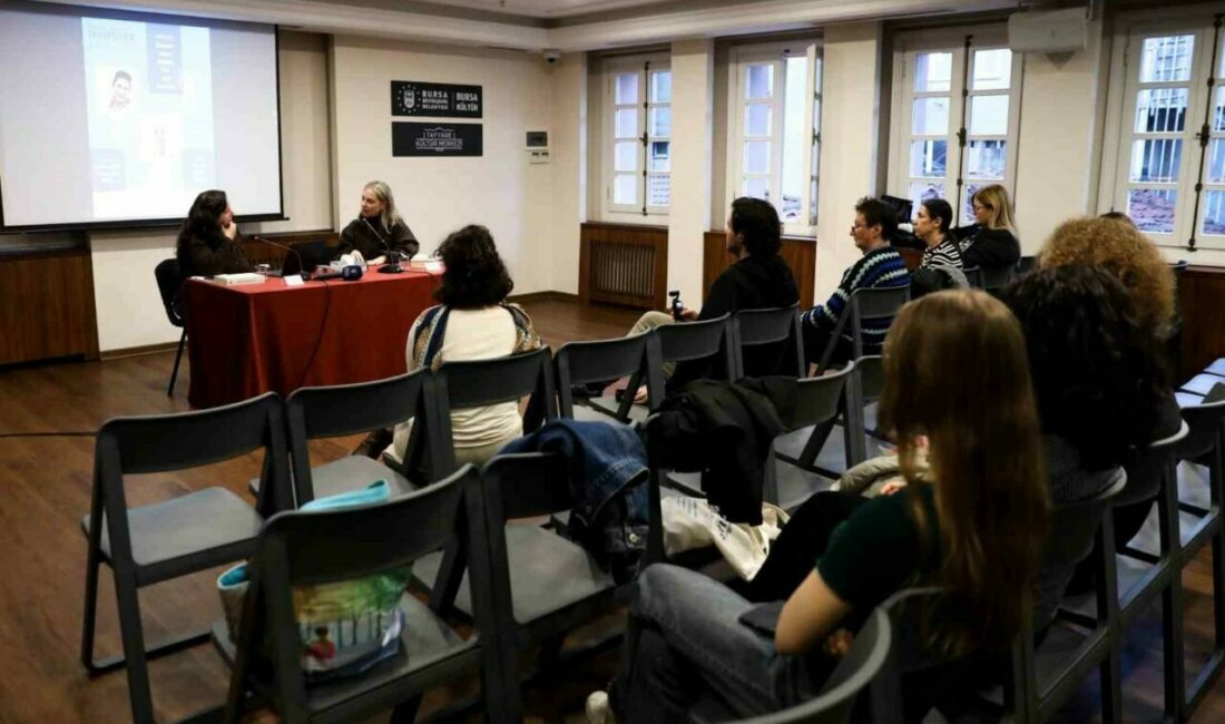Tanpınar’ın külliyatı Bursa’da konuşuldu ‘Bursa Tanpınar Yılı’ etkinlikleri çerçevesinde düzenlenen söyleşide, Ahmet Hamdi Tanpınar’ın