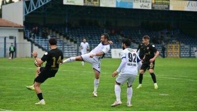 TFF 2. Lig Beyaz Grup 33. haftasında Karacabey Belediyespor, sahasında