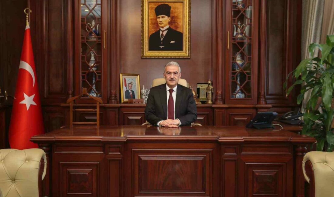 Vali Ayyıldız: “Bu ulu şehir, yalnızca bir beldenin kazanımı değil, tarihi bir dönüm noktasıdır” Bursa Valisi Erol Ayyıldız, “Bursa’nın fethinin 700. yıl dönümünü idrak