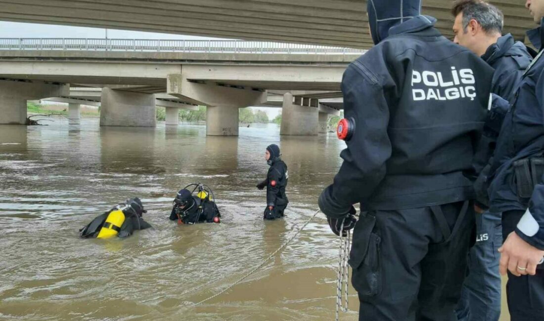 Bursa’da yağmurdan yükselen dere, aracıyla köprü altından geçmek isteyen yaşlı adamı yuttu Bursa’nın Karacabey ilçesinde yolu kısaltmak için köprü altından aracıyla geçmek