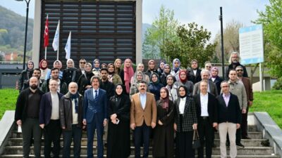 Bursa’da şehirleri, binaları fiziksel olarak yenilemenin yeterli olmadığını vurgulayan Yıldırım