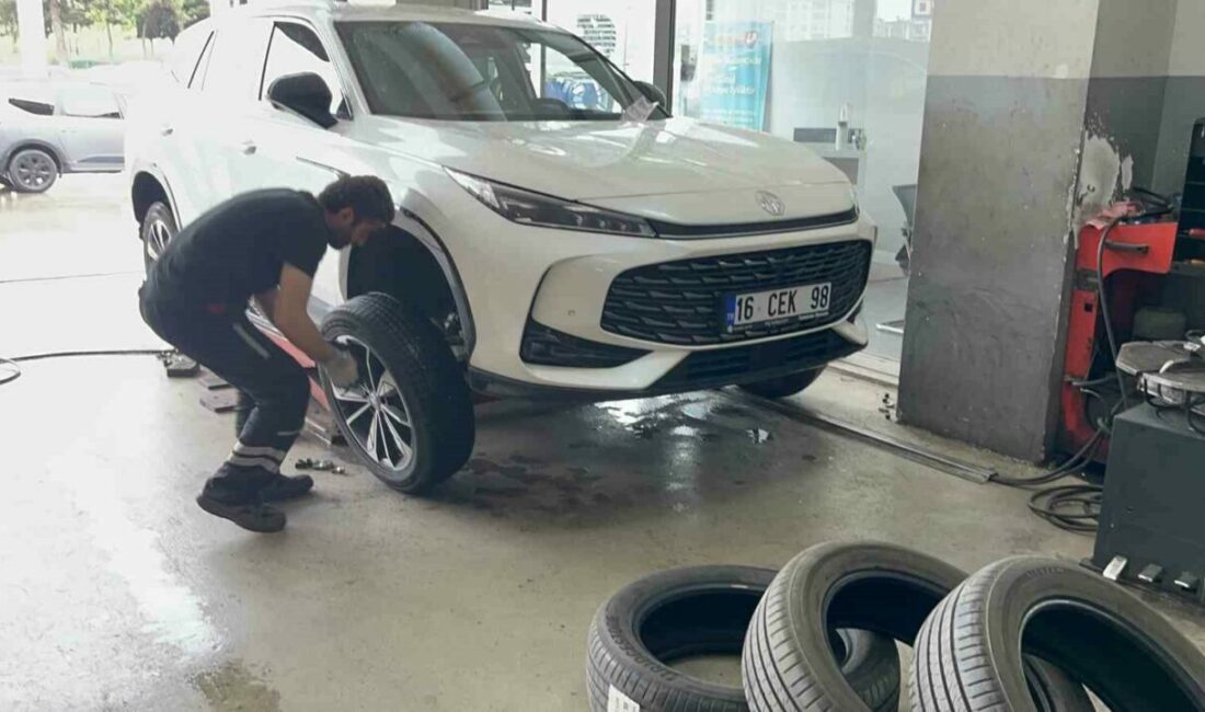 Türkiye genelinde işçiler meydanlarda 1 Mayıs Emek ve Dayanışma Günü’nü