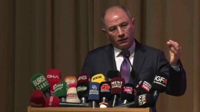 AK Parti Bursa İl Başkanlığı tarafından düzenlenen bayramlaşma programında teşkilat