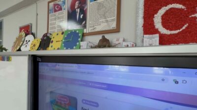 Bursa’nın Mustafakemalpaşa ilçesinde bir ilkokul sınıfında yaşanan sıra dışı olay,