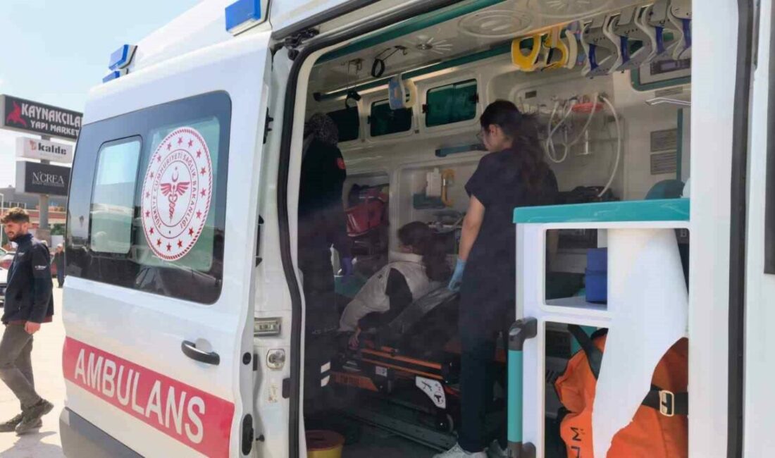 Bursa’nın İnegöl ilçesinde meydana gelen kazada minibüsle çarpışan motosikletteki baba