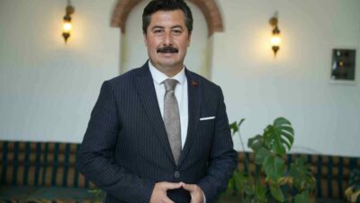 Yenişehir Belediye Başkanı Ercan Özel, Yenişehirlilerin huzurlu bir bayram geçirmesi
