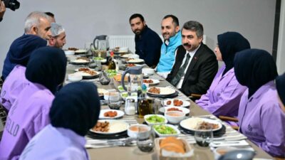 Bursa’da Yıldırım Belediye Başkanı Oktay Yılmaz, 1 Mayıs Emek ve