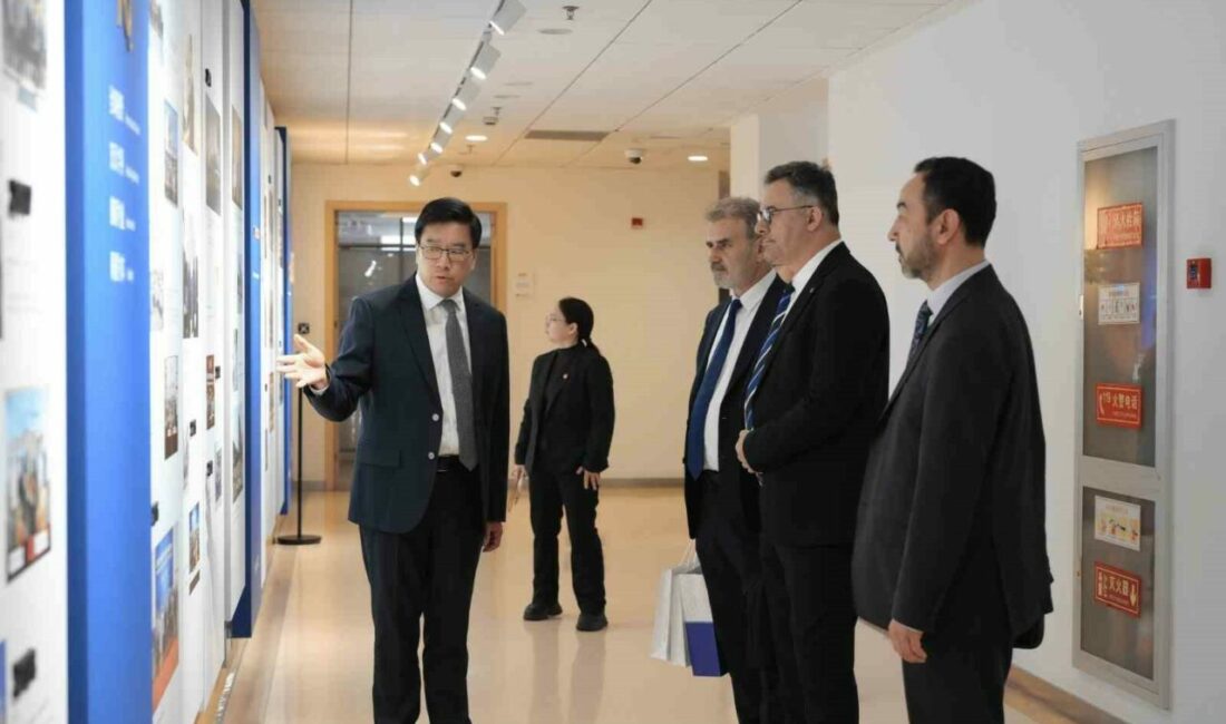 BTÜ Rektörü Prof. Dr. Naci Çağlar, “uluslarasılaşma” hedefi doğrultusunda Çin’de