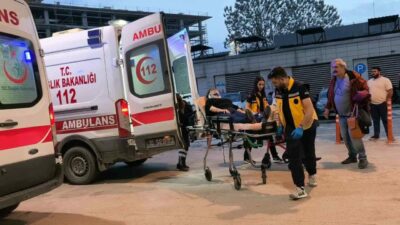 Bursa’nın İnegöl ilçesinde beton mikseri ile tur minibüsünün çarpıştığı kazada