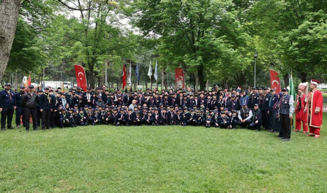 Bursa’da İzci Evi ve Kamp Alanı müjdesi Bursa’nın fethinin 700. yılı etkinlikleri kapsamında düzenlenen Fetih Kampı, yüzlerce