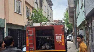 Bursa’da bir evde çıkan yangın paniğe sebep oldu. Yangın, itfaiye