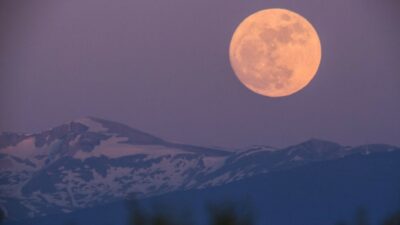 Aynı takvim ayı içerisinde ikinci kez gerçekleşen ve “Mavi Dolunay”