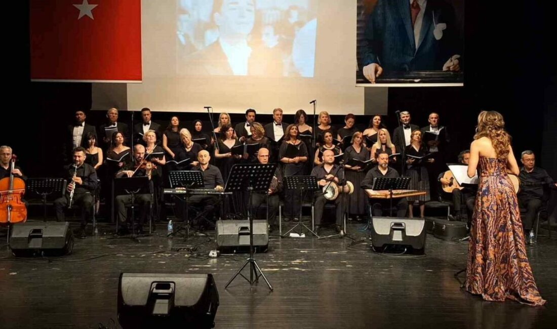 Bursa’da Zeki Müren şarkıları gecesi Bursa’da sanat müziği tutkunları, Prusa Türk Sanat Müziği Korosu’nun düzenlediği