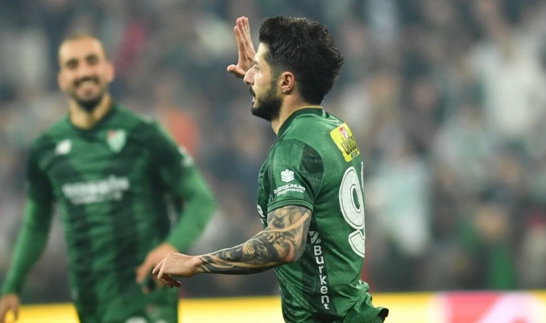 Bursaspor yönetimi, iç transfer çalışmaları kapsamında deneyimli savunma oyuncusu Barış