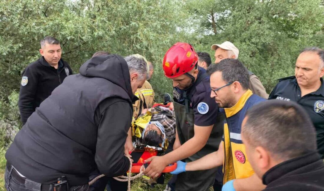 Dereye düşerek akıntıya kapıldı, böyle kurtarıldı Bursa’nın İnegöl ilçesinde Bedre Deresi’ne kapılan genç, ekiplerin müdahalesiyle boğulmaktan