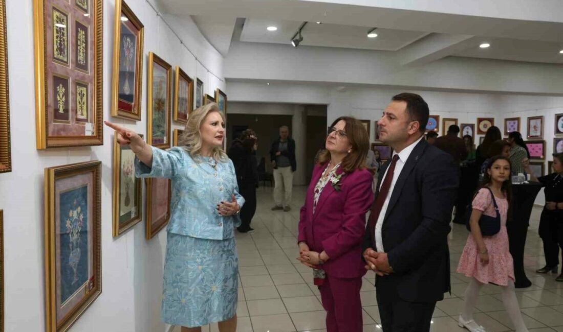 Ebru ve kaat-ı sergisi açıldı Nilüfer Sanat Atölyeleri’nin üretimlerinden oluşan Kaat-ı ve Ebru Sergisi açıldı.