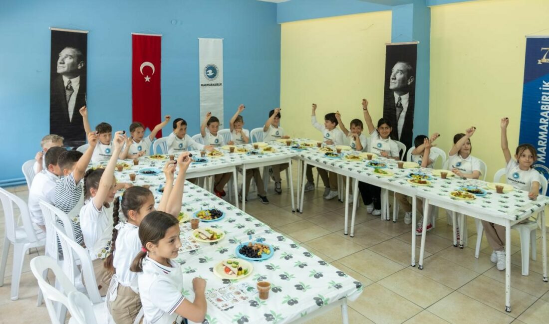 Geleceğin sofraları Erdek’te kuruldu Marmarabirlik’in çocuklarda sağlıklı beslenme bilinci oluşturmak ve zeytin kültürünü gelecek