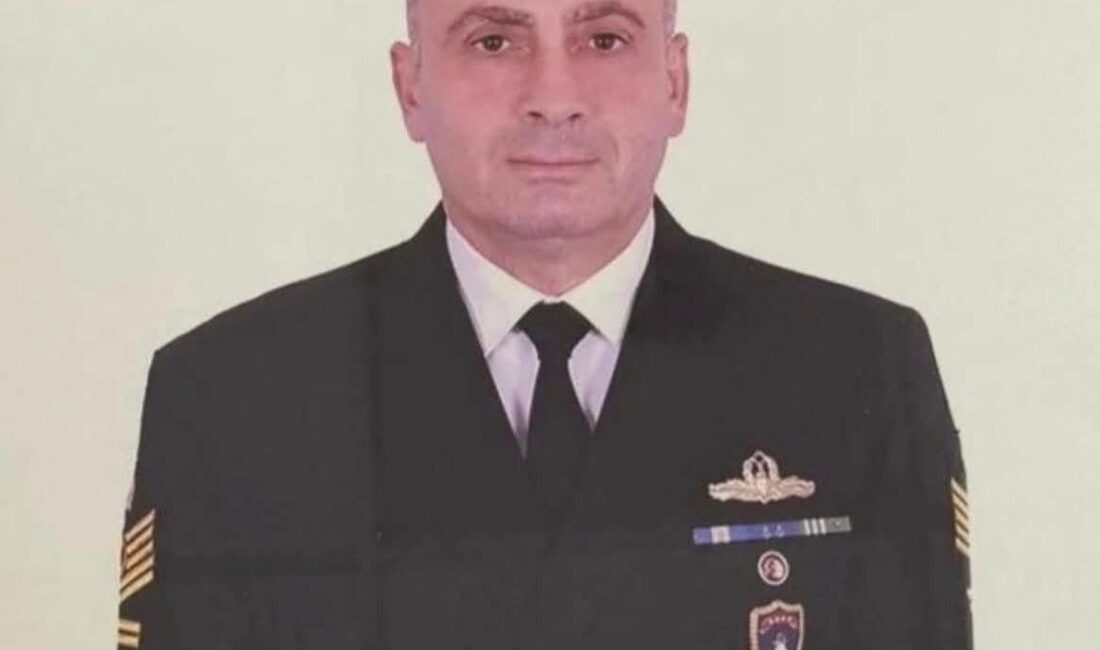Gemlikli astsubay kalp krizi sonucu hayatını kaybetti Gemlikli İkmal Kıdemli Başçavuş Levent Kırdım, görev yaptığı Kocaeli’nin Gölcük