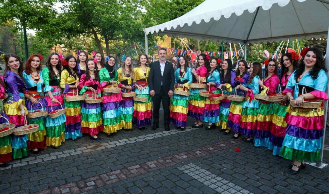 Kültürpark’ta düzenlenen Hıdırellez Şenliği, halk dansları gösterileri, atölye çalışmaları ve