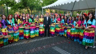 Kültürpark’ta düzenlenen Hıdırellez Şenliği, halk dansları gösterileri, atölye çalışmaları ve