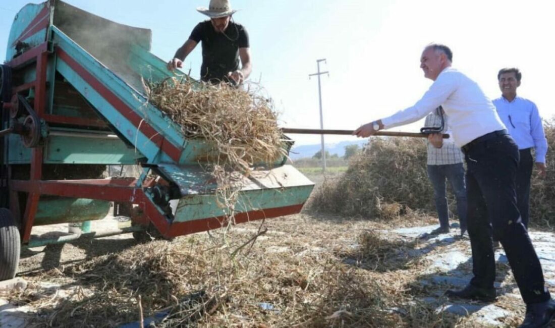 İnegöl tarımı el birliği ile güçleniyor 14 Mayıs Dünya Çiftçiler Günü dolayısıyla açıklama yapan İnegöl Belediye