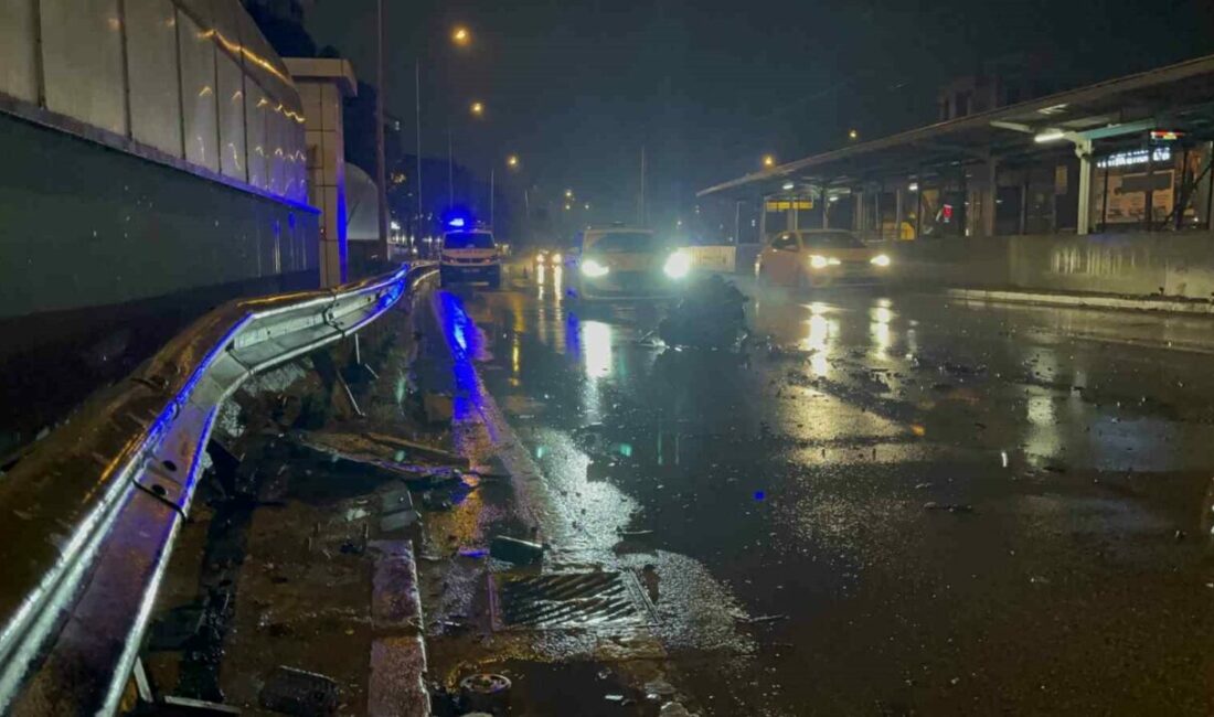Bursa’da yağıştan dolayı direksiyon hakimiyetini kaybeden araç önce duvara, daha